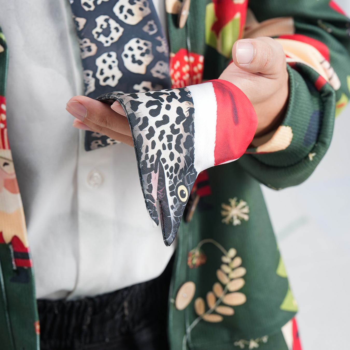 Christmas Novelty Spotted Eel Tie – Animals Shape Necktie – Funny Holiday Gift for Men